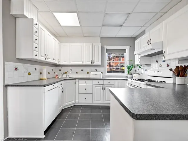 Additional image 25 of 124 Eastbourne Ave