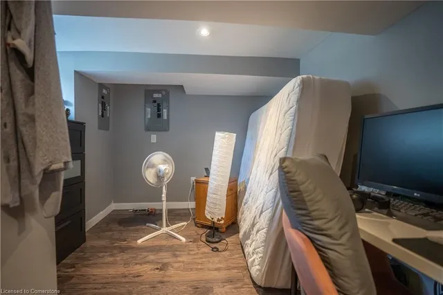 Additional image 14 of 163 Emerald St