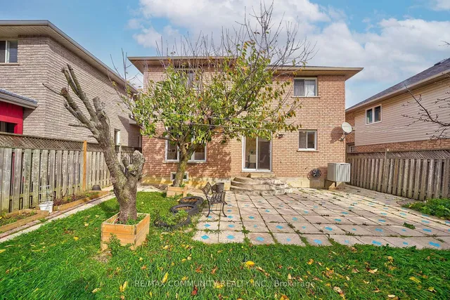 Additional image 39 of 3 Resolute Dr