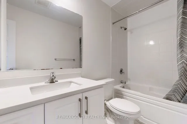 Additional image 31 of 86 Locker Pl