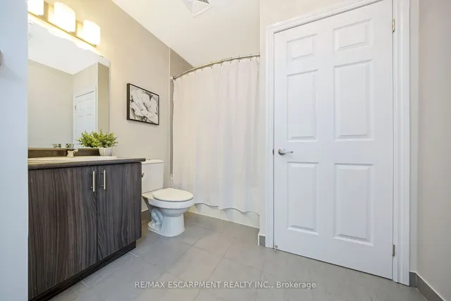 Additional image 10 of 716 Main St Unit 1109