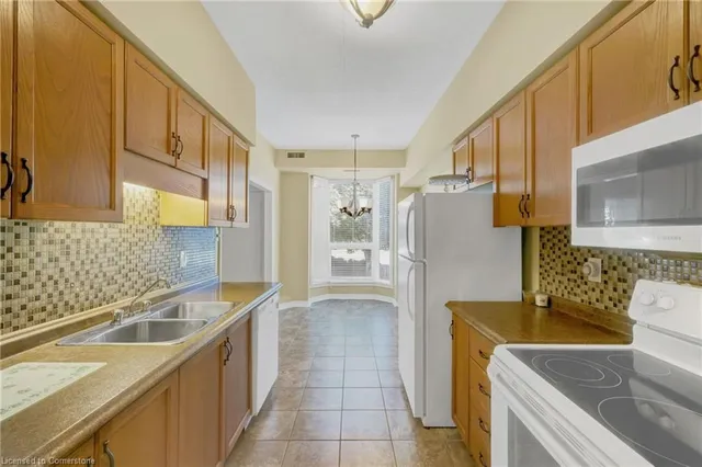 Additional image 22 of 416 Limeridge Rd Unit 109