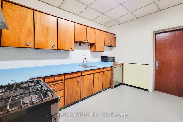 Additional image 17 of 185 East Ave