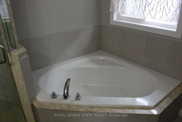 Additional image 19 of 250 Nashville Circ