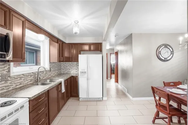 Additional image 11 of 67 Burton St