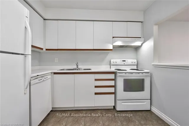 Additional image 10 of 1270 MAPLE CROSSING Blvd Unit 603