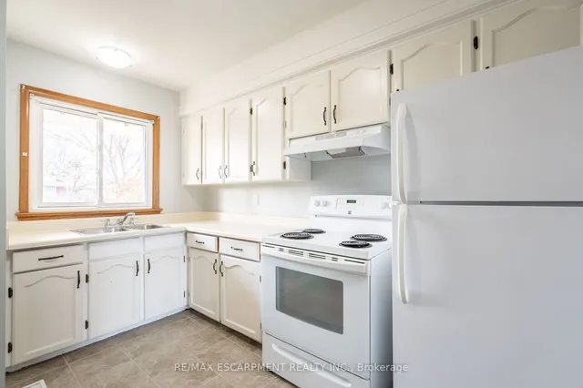 Additional image 12 of 47 Bobolink Rd