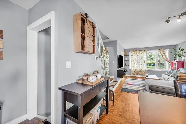 Additional image 24 of 2439 BARCLAY Rd