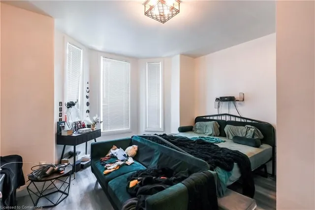 Additional image 20 of 233 Victoria Ave