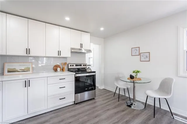 Additional image 17 of 85 Walter Ave