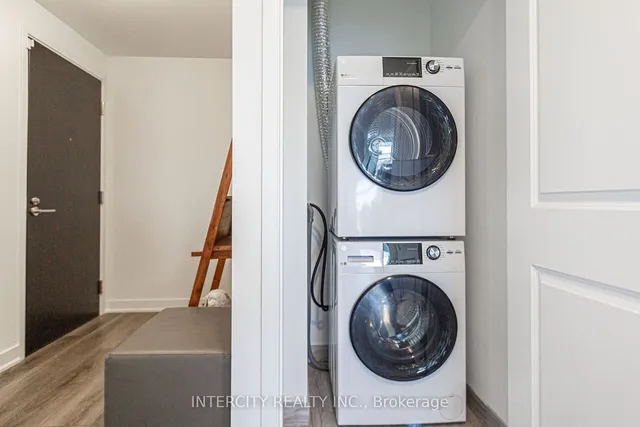 Additional image 19 of 2007 James St Unit 1307