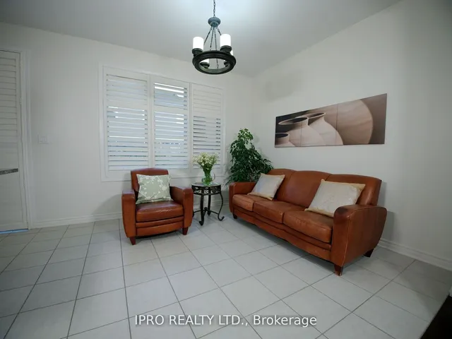 Additional image 8 of 954 Penson Cres