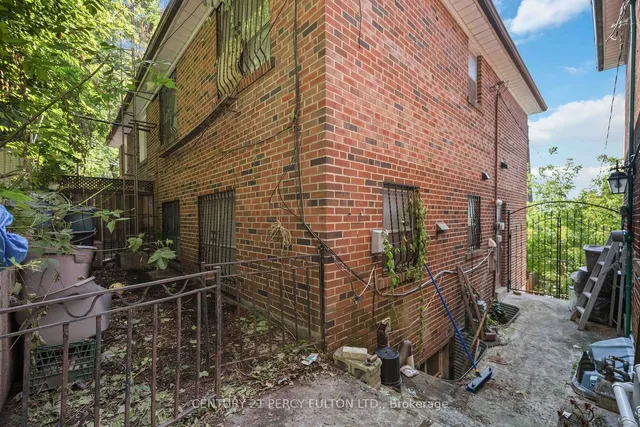 Additional image 15 of 1344 Davenport Rd