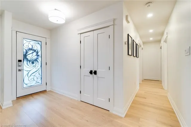 Additional image 7 of 685 Iroquois Ave