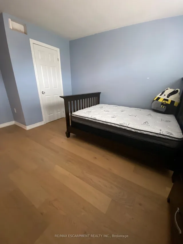 Additional image 19 of 44 PELECH Cres