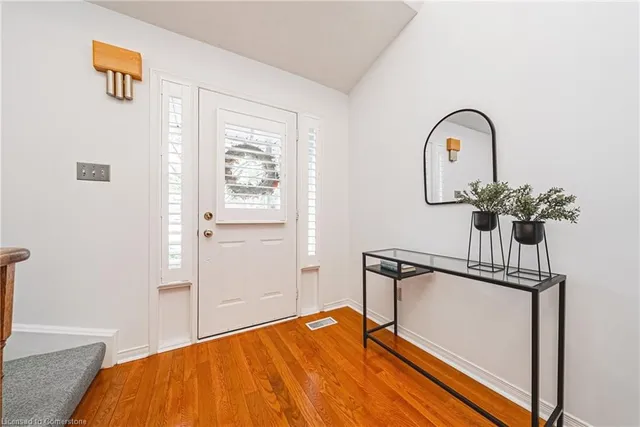 Additional image 20 of 3333 New St Unit 3