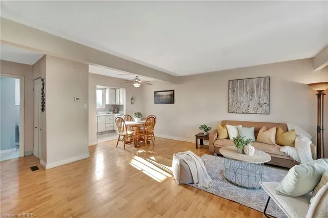 Additional image 3 of 161 Berkindale Dr Unit 5