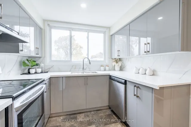 Additional image 14 of 25 Britten Clse Unit B52