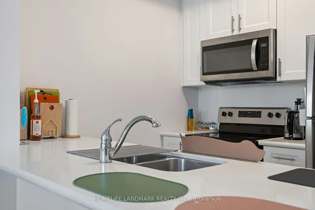 Additional image 9 of 450 Dundas St Unit 906