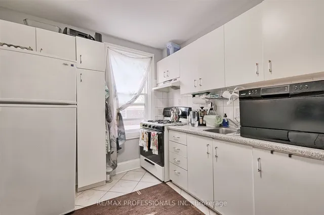 Additional image 18 of 166 Grace St