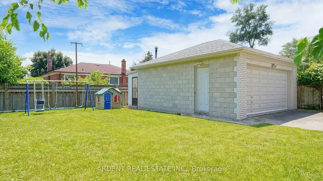 Additional image 36 of 265 Acton Ave