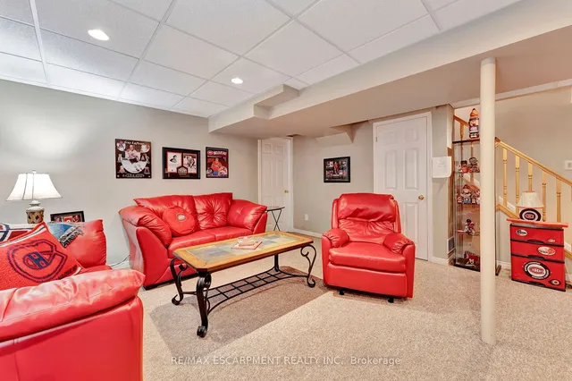 Additional image 28 of 19 Falconridge Dr