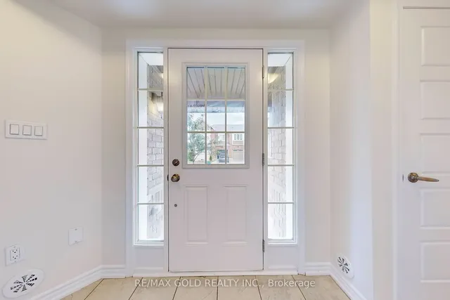 Additional image 4 of 86 Locker Pl