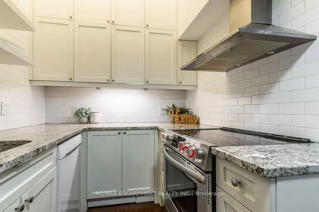 Additional image 14 of 50 Main St Unit 405