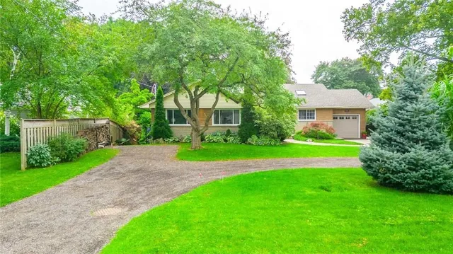 Additional image 4 of 702 KING Rd