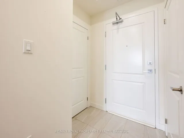 Additional image 9 of 101 Shoreview Pl Unit 339