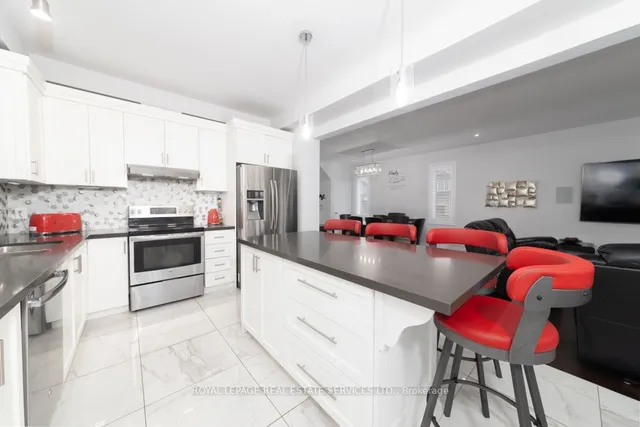 Additional image 10 of 17 Narbonne Cres