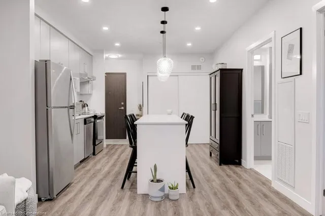 Additional image 6 of 15 Queen St Unit 812