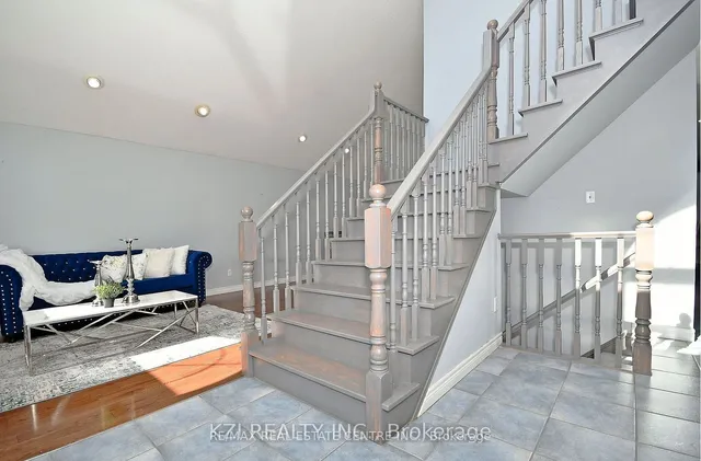 Additional image 14 of 15 Creanona Blvd