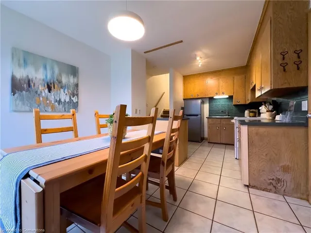 Additional image 13 of 119 Oneida Blvd