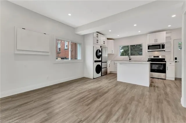 Additional image 17 of 306 Paling Ave