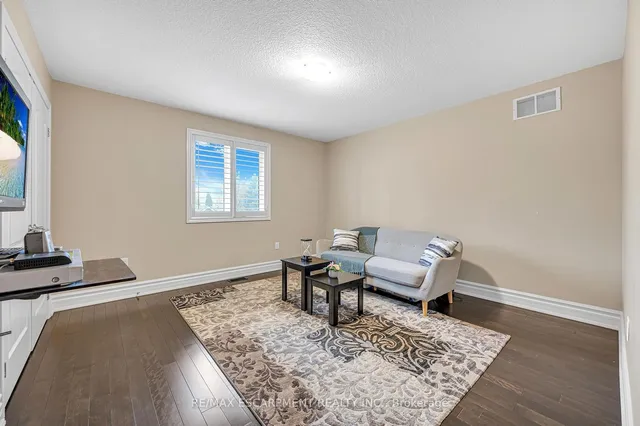 Additional image 29 of 15 Silver Maple Dr