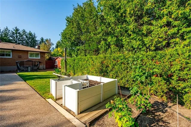 Additional image 40 of 2434 EILEEN Dr