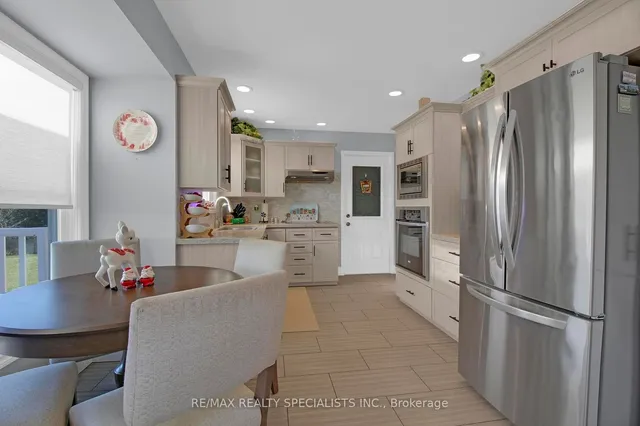 Additional image 12 of 11044 1st Line