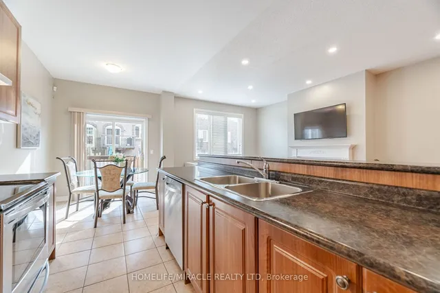 Additional image 11 of 815 Miltonbrook Cres