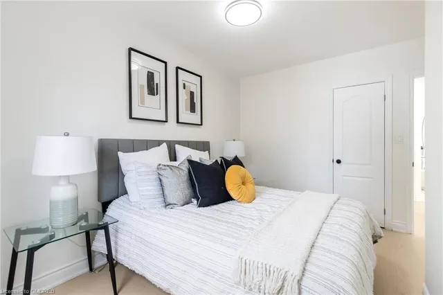 Additional image 16 of 46 Upper Walker Ave