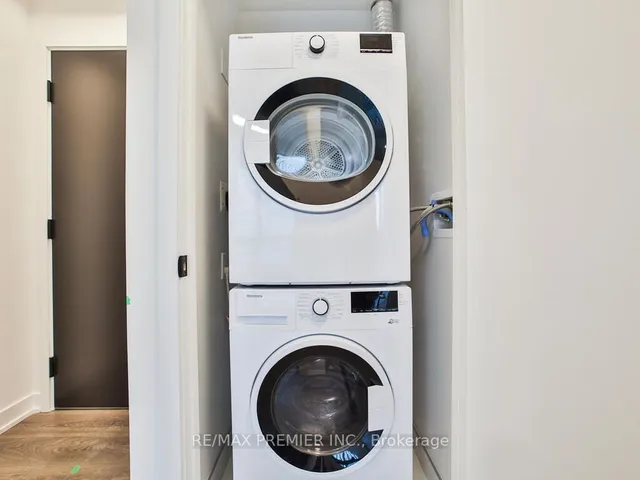 Additional image 35 of 108 Peter St Unit 1715