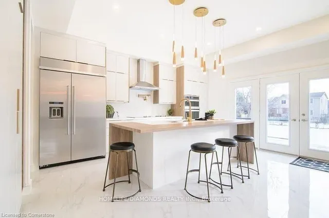 Additional image 10 of 166 Concession St