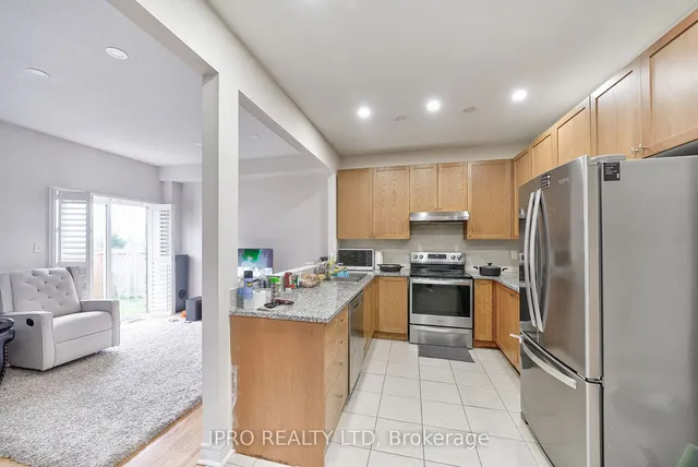 Additional image 13 of 566 BESSBOROUGH Dr