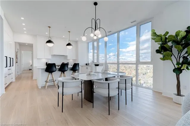 Additional image 39 of 2007 James St Unit 2201