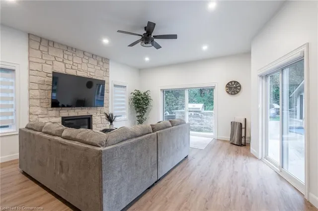 Additional image 19 of 12 Cowper Crt