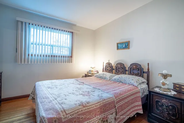 Additional image 18 of 261 Jackson St