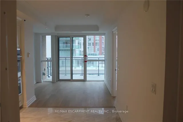 Additional image 9 of 2060 LAKESHORE Rd Unit 403