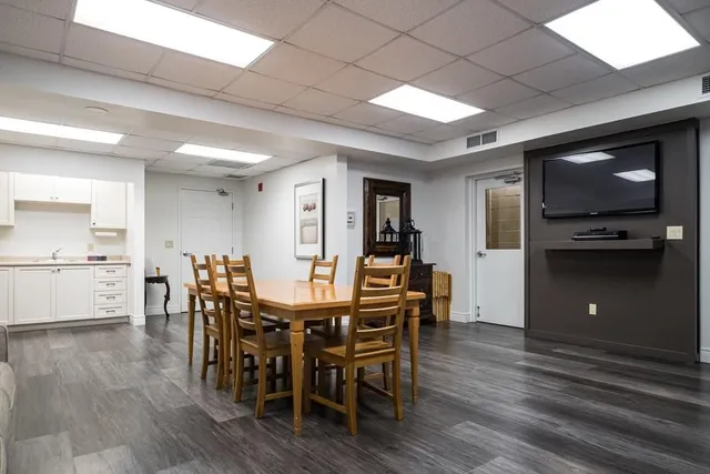 Additional image 32 of 3497 UPPER MIDDLE Rd Unit 409