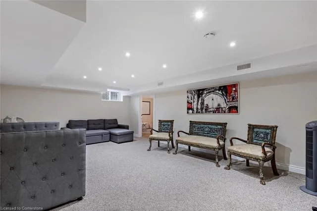 Additional image 25 of 1073 N Service Rd