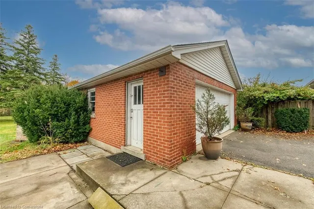 Additional image 34 of 25 Sunning Hill Ave